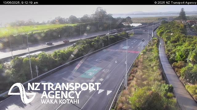 Te Atatu Road Traffic, Auckland Webcam