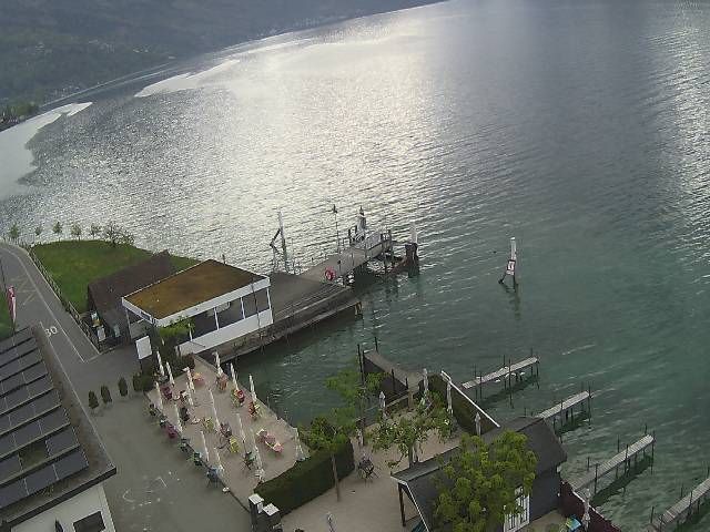 Hertenstein › Süden: Hertensteinstrasse 156 - Vierwaldstättersee