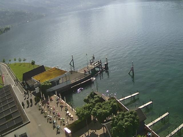Hertenstein › Süden: Hertensteinstrasse 156 - Vierwaldstättersee