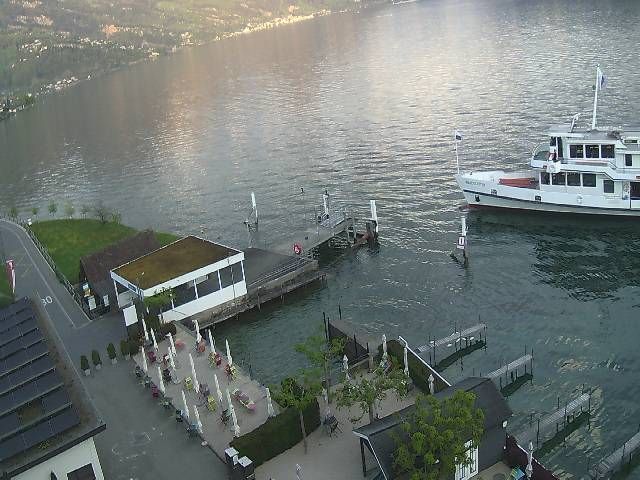 Hertenstein › Süden: Hertensteinstrasse 156 - Vierwaldstättersee