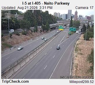 Traffic Cam Portland: I- at I- - Naito Parkway
