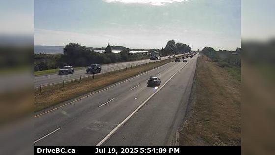 Traffic Cam Surrey › West: Hwy 99, near Hwy 91 around Mud Bay in - looking west on Hwy 99 northbound