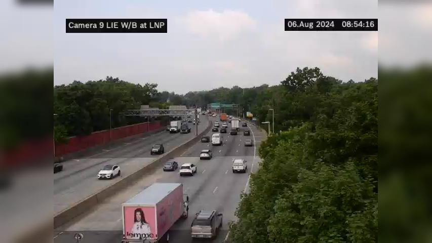 Traffic Cam New York › West: I-495 at Little Neck Pkwy