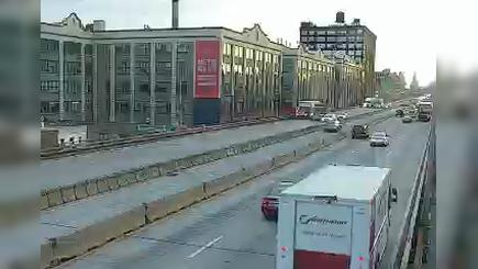 Traffic Cam New York › East: I-278 at 37th street