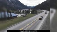 Field › South-West: Hwy 1 at - Access Road, about 16 km west of BC/Alberta border, looking southwest - Current