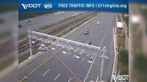 Traffic Cam Brilyn Park: I-66 - MM 67 - EB - Great Falls St