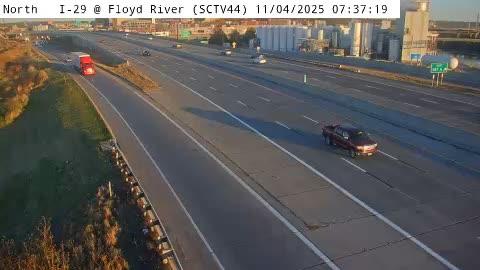 Traffic Cam Sioux City: SC - I-29 @ Floyd River (44)