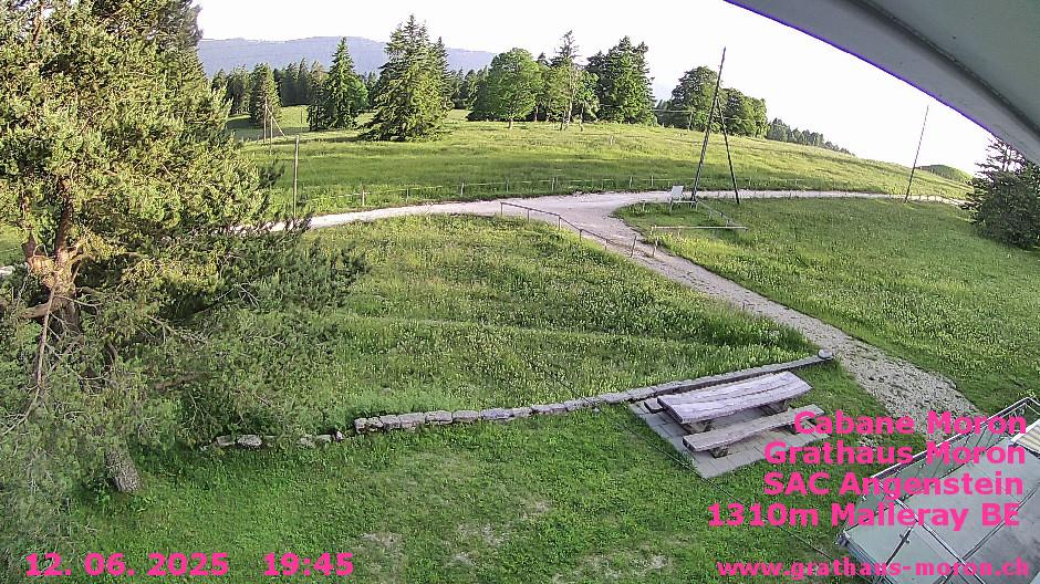 South-View from Cabane du Moron Webcam