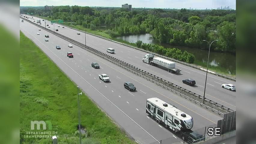 Traffic Cam Brooklyn Center: I-94: I-94 WB @ Xerxes Ave