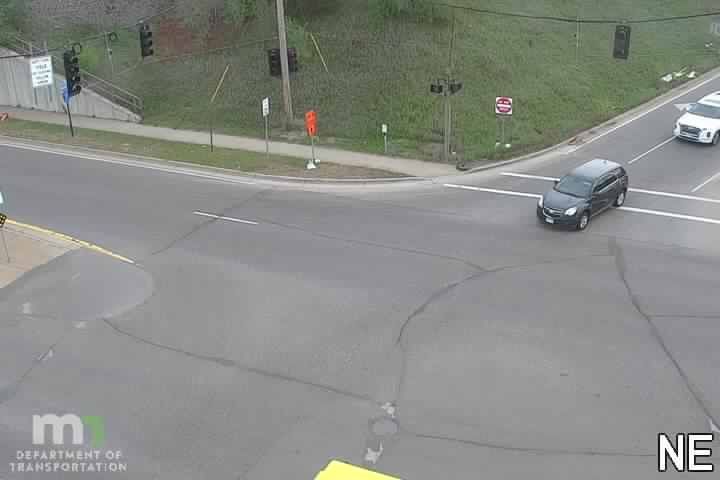Traffic Cam Anoka: US 10: T.H.10 WB @ 7th Ave (North Ramp)