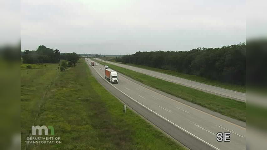 Traffic Cam River Terrace Mobile Home Park: I-94: I-94 WB W of T.H.25 (MP 190.0)