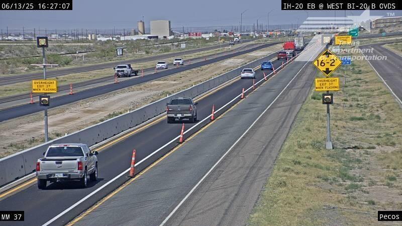 Traffic Cam Mann › East: IH 20 at Pecos MM