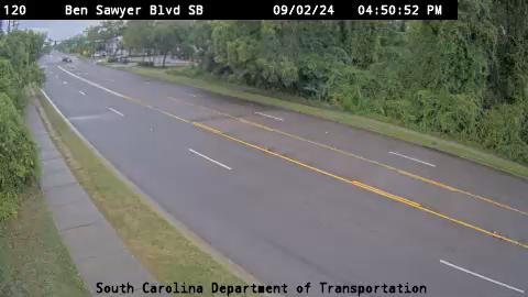 Traffic Cam Mount Pleasant: SC 703 Ben Sawyer Blvd SB @ Center St Ext