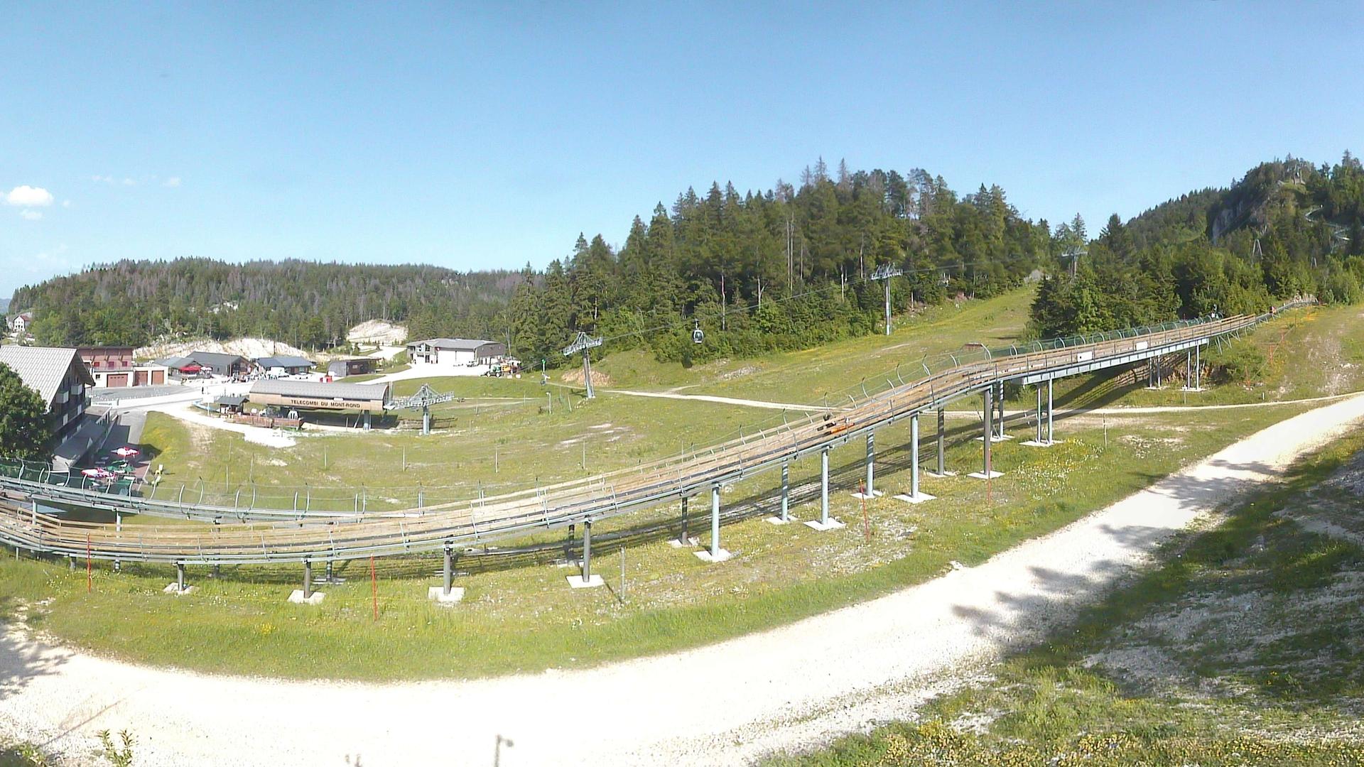Mijoux: La Faucille Mountain Vista Webcam