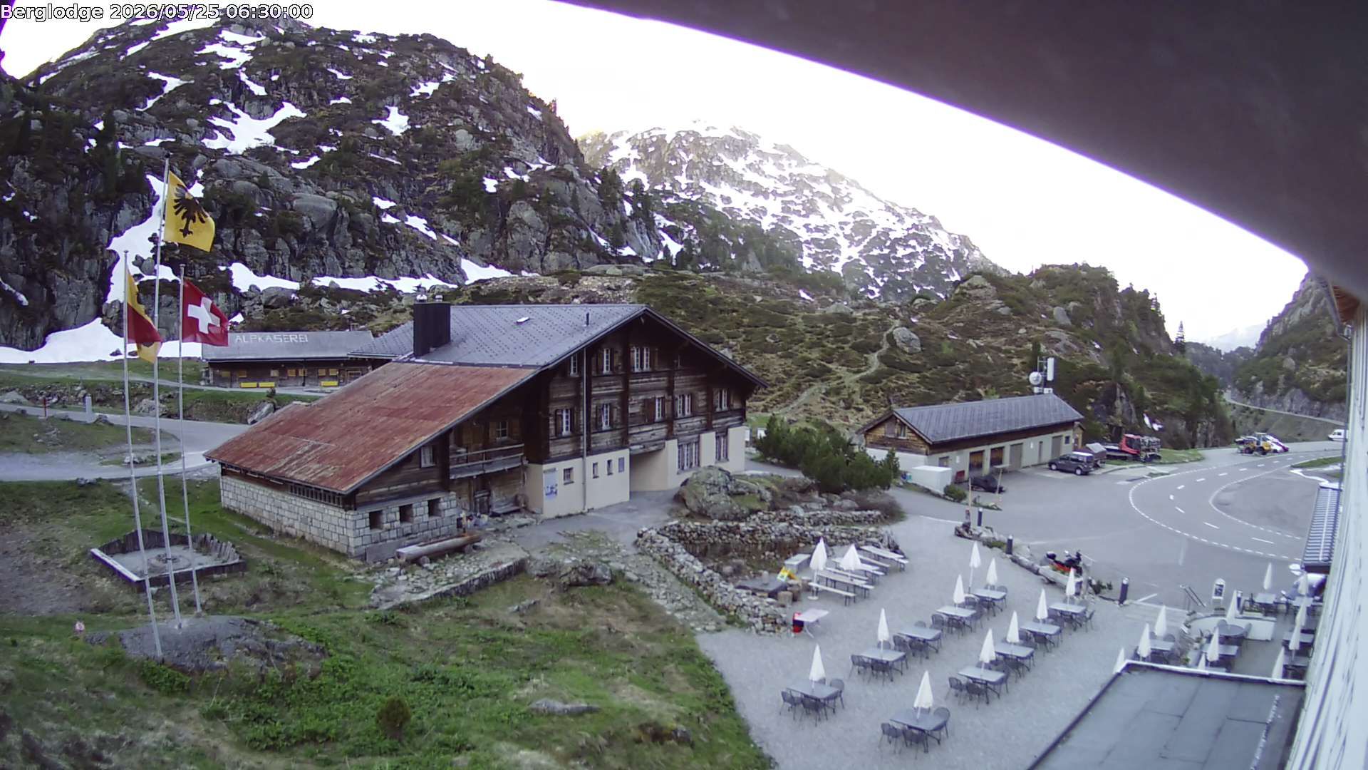 Innertkirchen › Südwesten: Hotel Steingletscher - Blick zur Steinalp Lodge und Giglistock