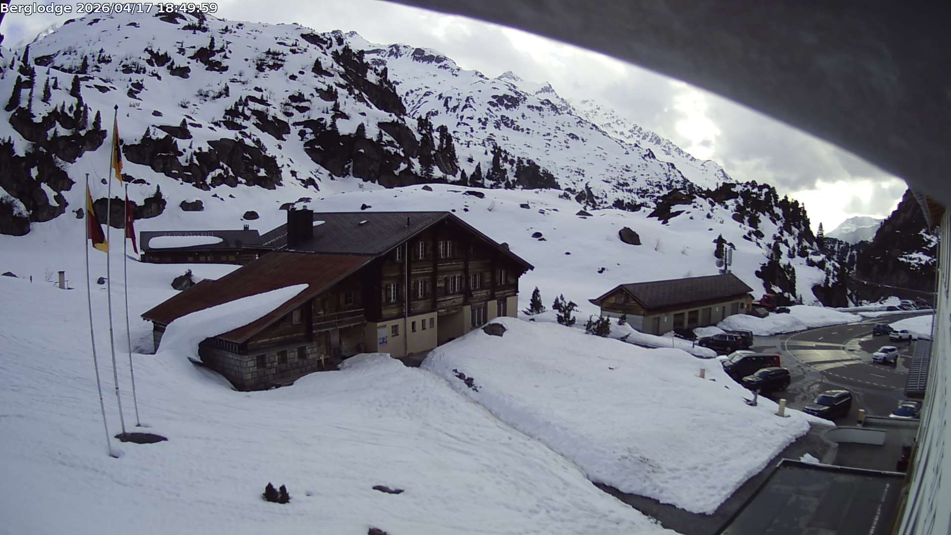 Innertkirchen: Hotel Steingletscher - Blick zur Steinalp Lodge und Giglistock