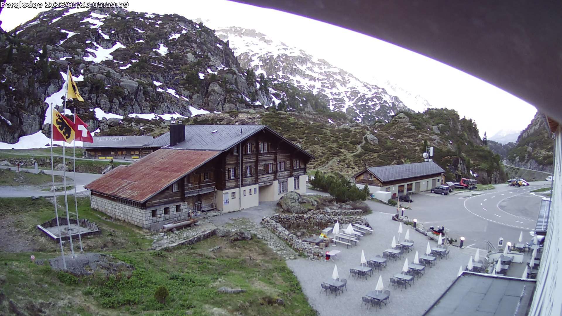 Innertkirchen › Südwesten: Hotel Steingletscher - Blick zur Steinalp Lodge und Giglistock