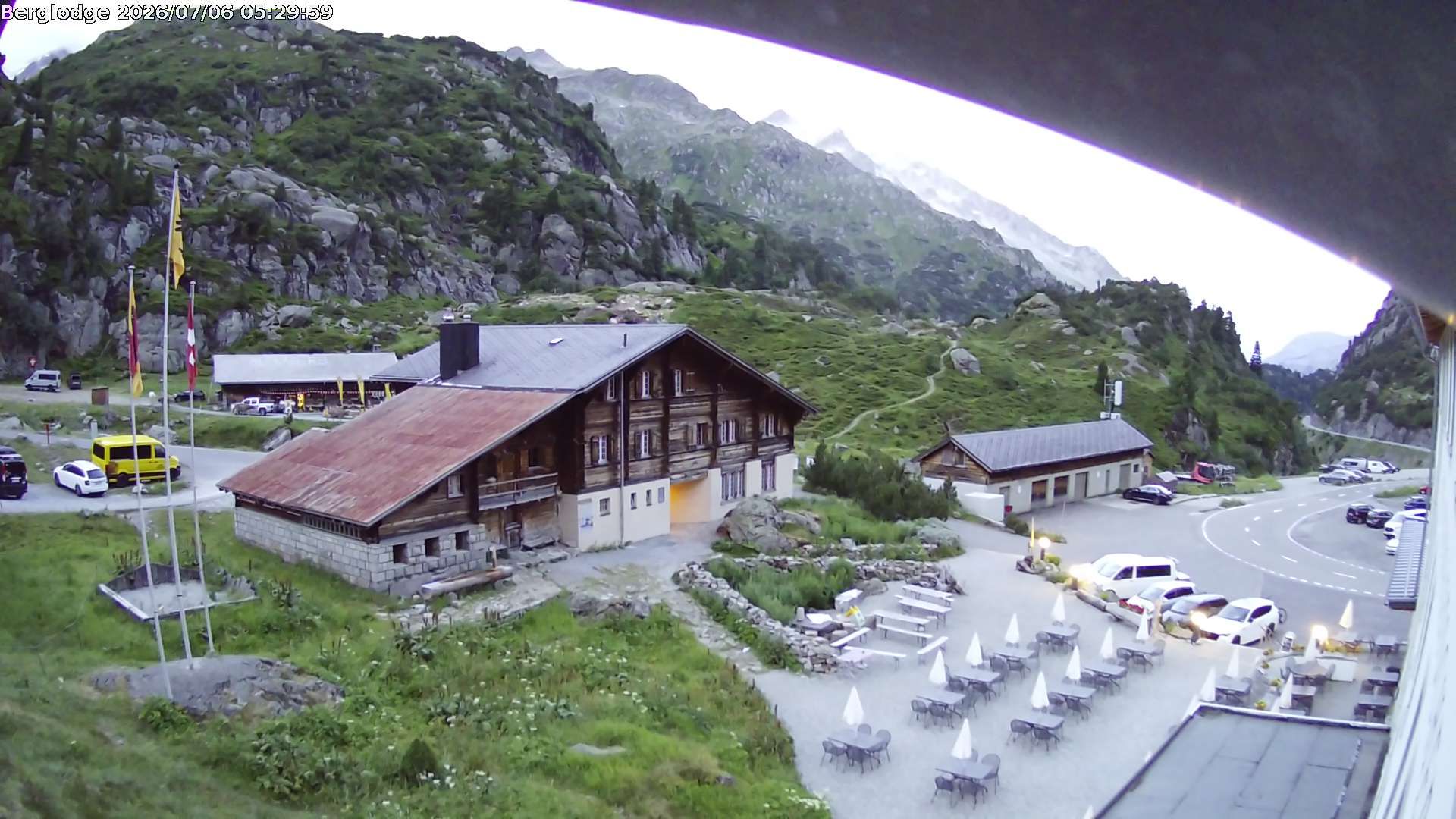 Innertkirchen › Südwesten: Hotel Steingletscher - Blick zur Steinalp Lodge und Giglistock