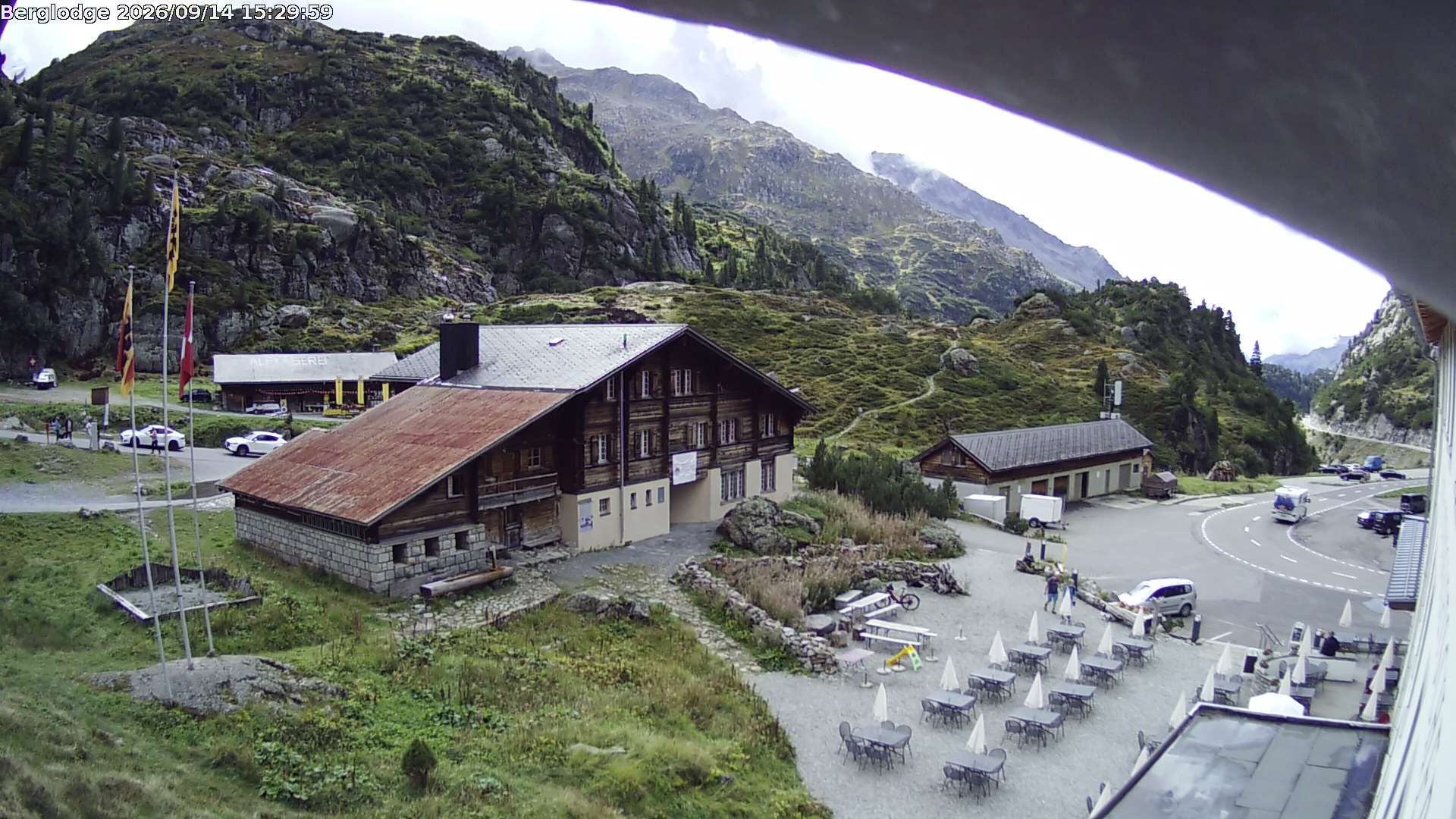 Innertkirchen › Südwesten: Hotel Steingletscher - Blick zur Steinalp Lodge und Giglistock