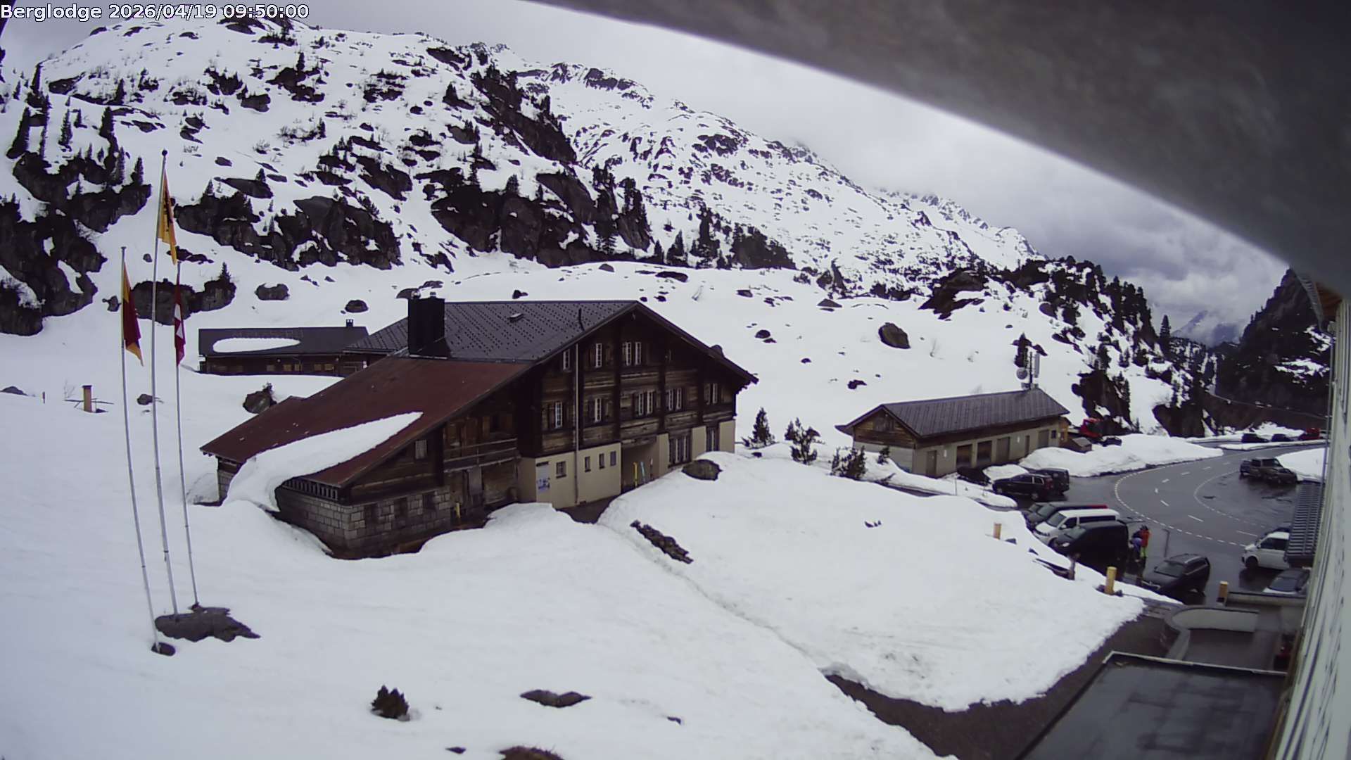 Innertkirchen: Hotel Steingletscher - Blick zur Steinalp Lodge und Giglistock