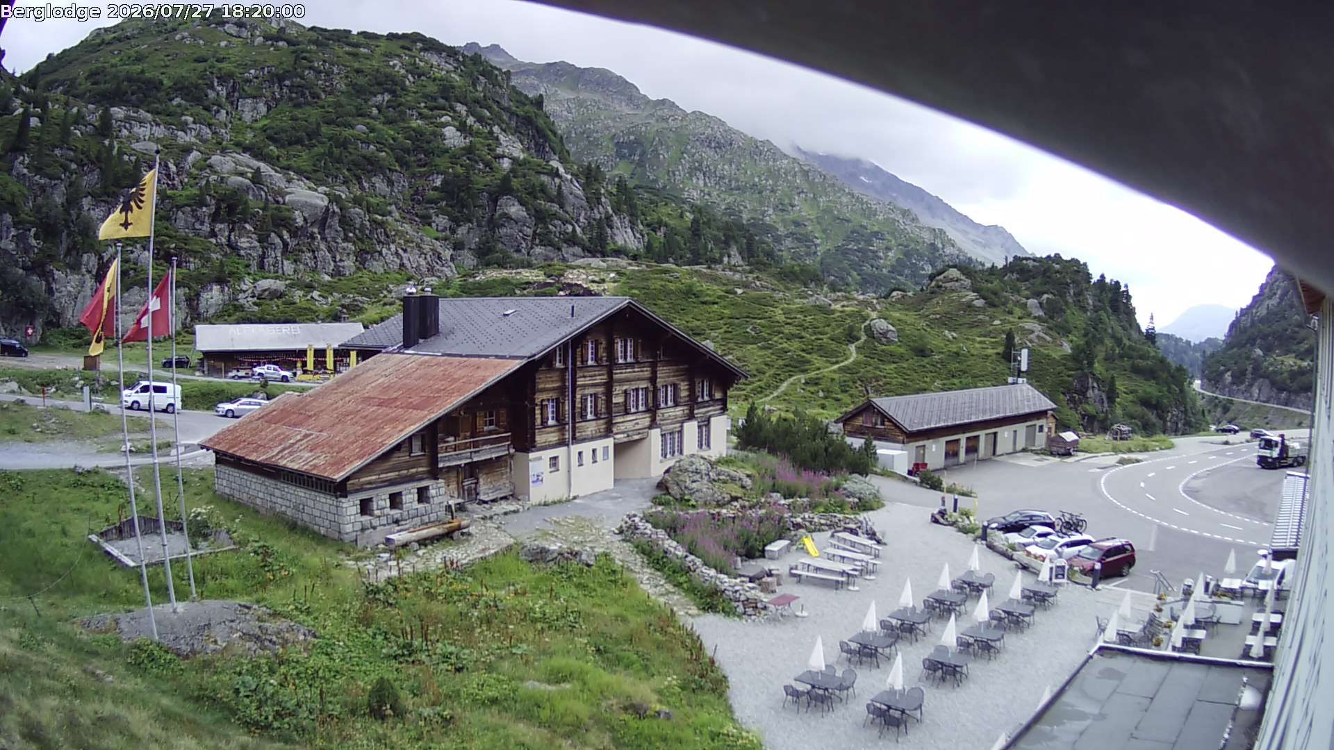 Innertkirchen › Südwesten: Hotel Steingletscher - Blick zur Steinalp Lodge und Giglistock