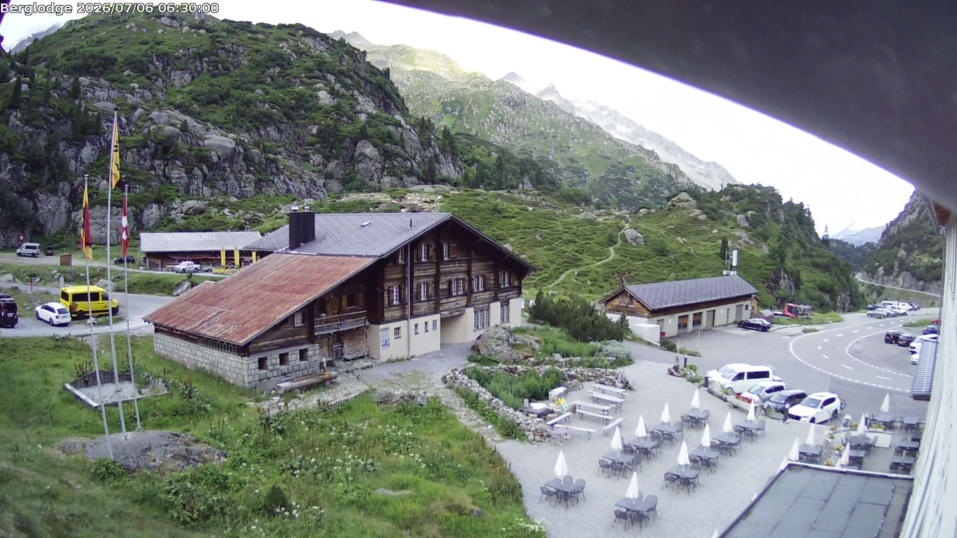 Innertkirchen › Südwesten: Hotel Steingletscher - Blick zur Steinalp Lodge und Giglistock