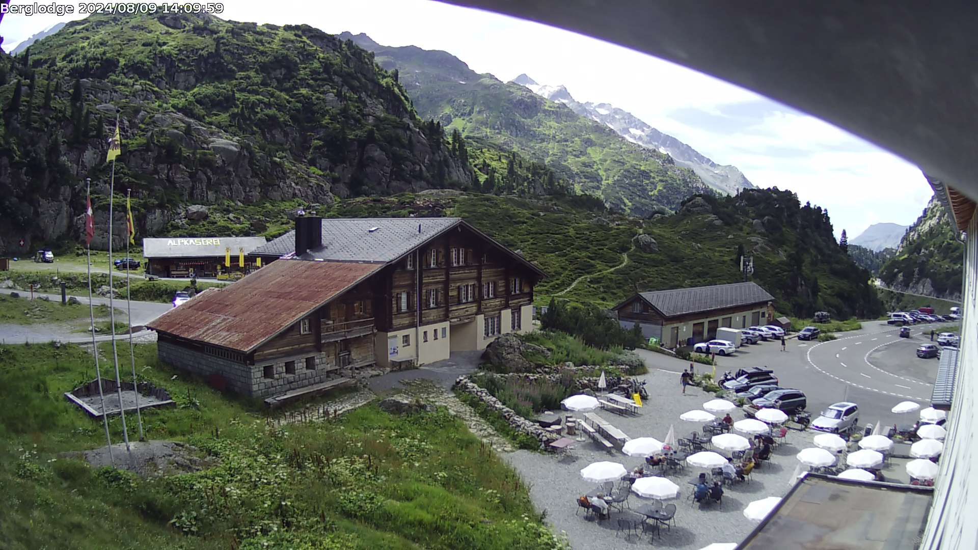 Innertkirchen: Hotel Steingletscher - Blick zur Steinalp Lodge und Giglistock