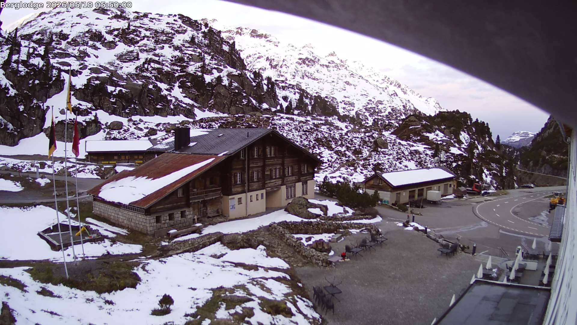 Innertkirchen › Südwesten: Hotel Steingletscher - Blick zur Steinalp Lodge und Giglistock