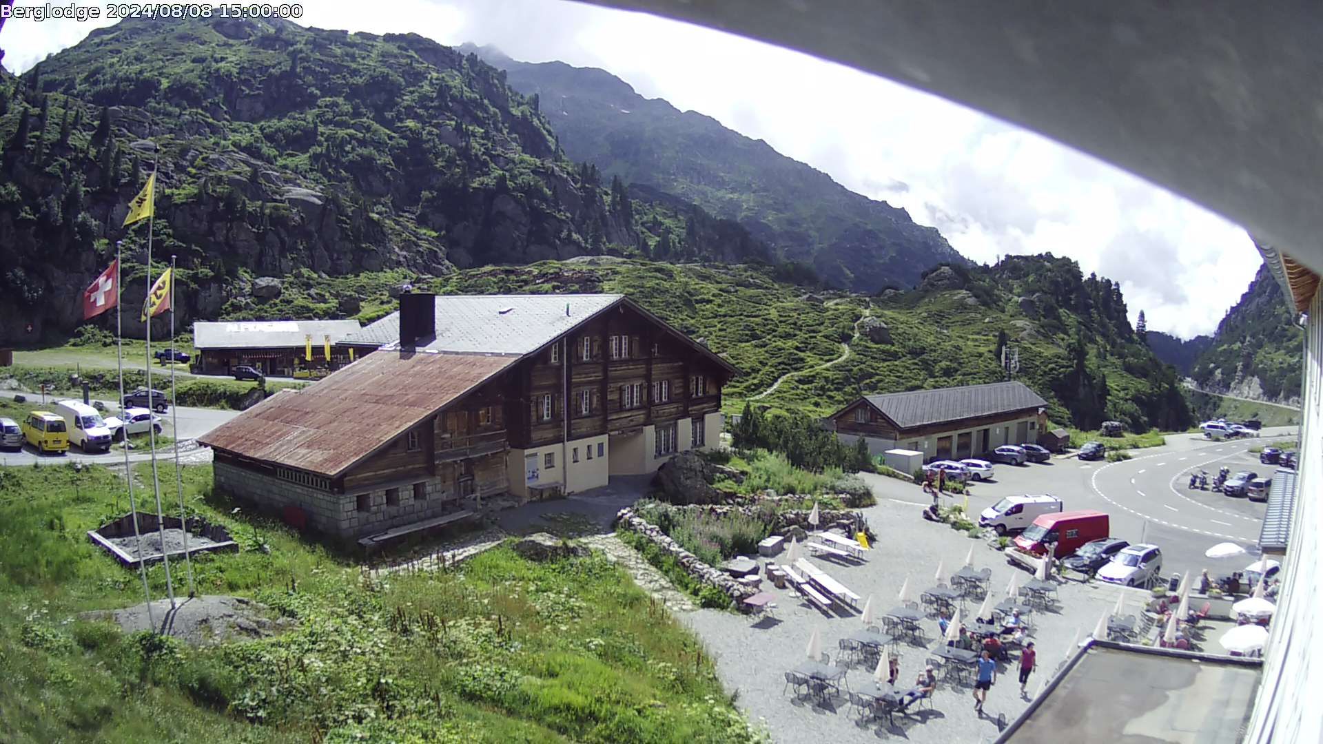 Innertkirchen: Hotel Steingletscher - Blick zur Steinalp Lodge und Giglistock