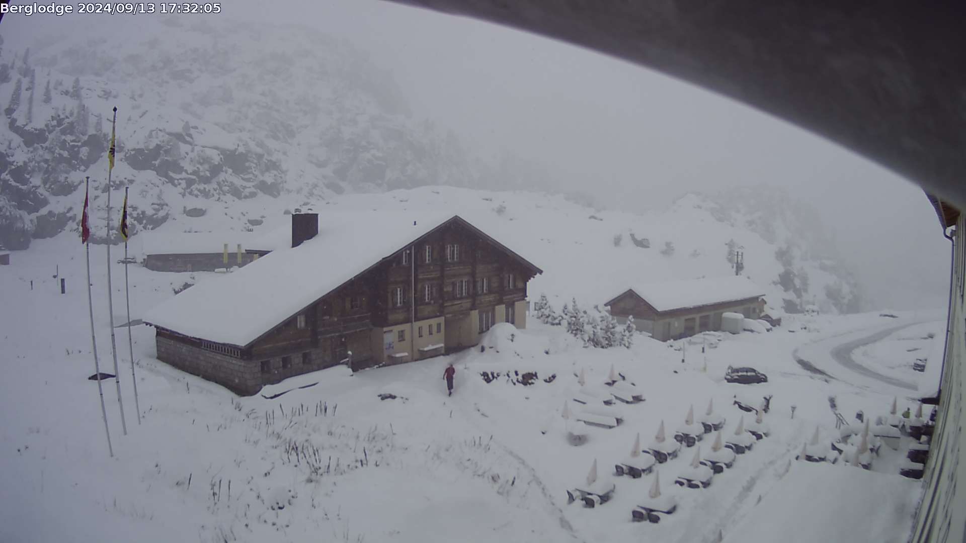 Innertkirchen: Hotel Steingletscher - Blick zur Steinalp Lodge und Giglistock