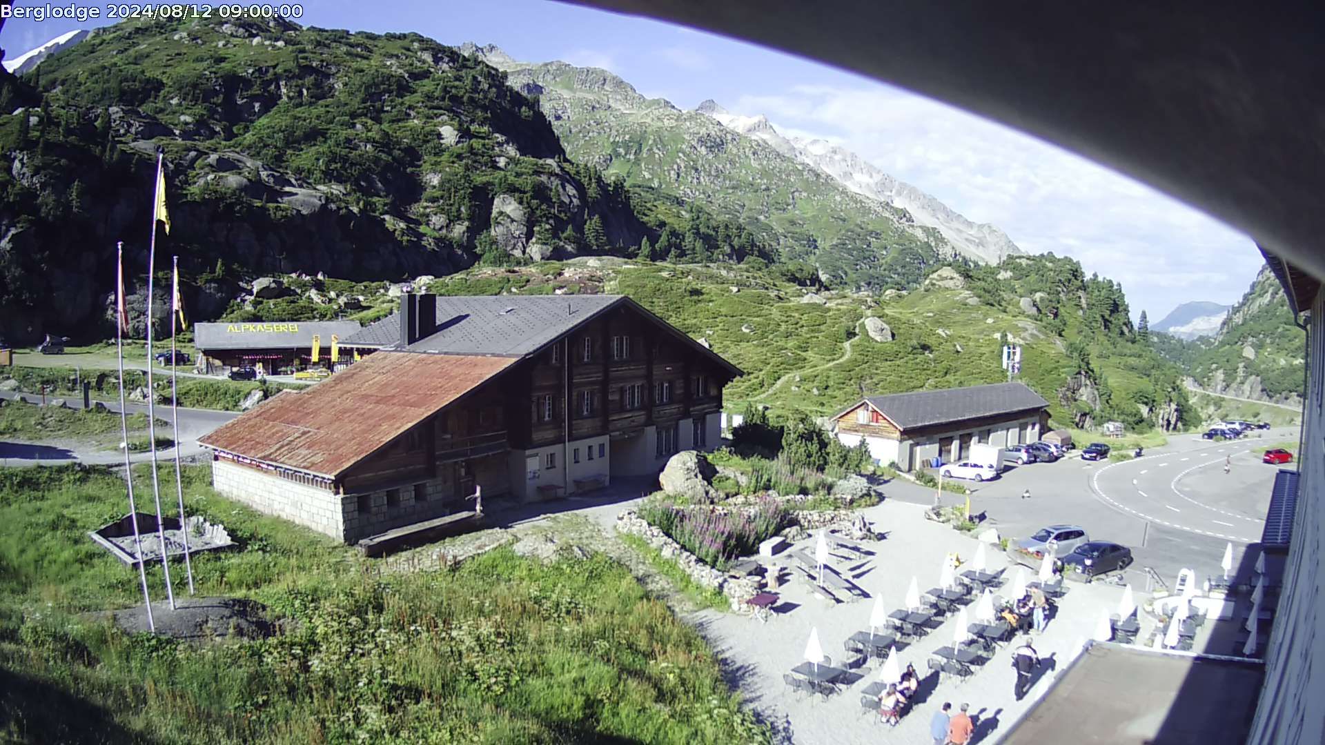 Innertkirchen: Hotel Steingletscher - Blick zur Steinalp Lodge und Giglistock