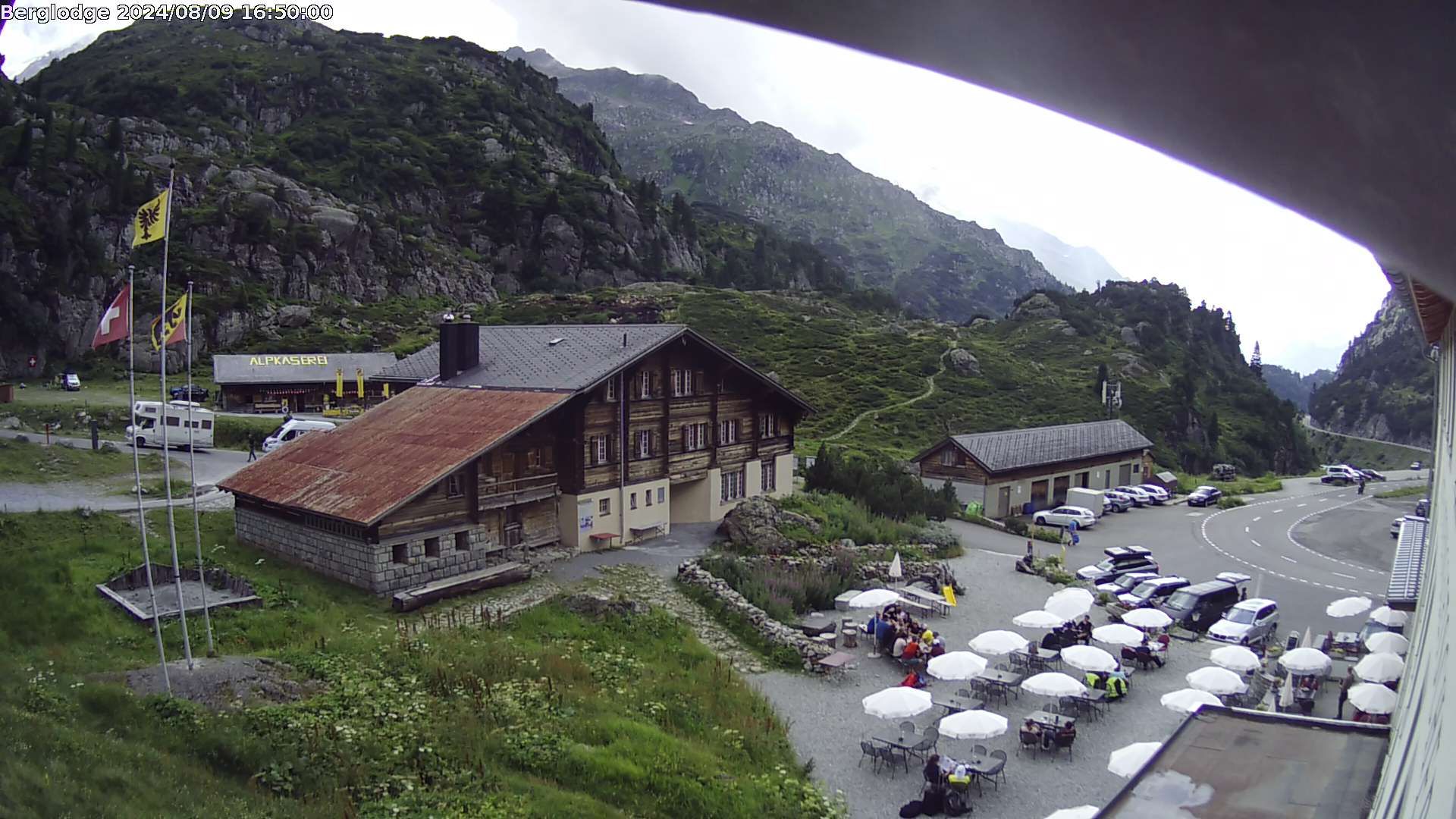 Innertkirchen: Hotel Steingletscher - Blick zur Steinalp Lodge und Giglistock