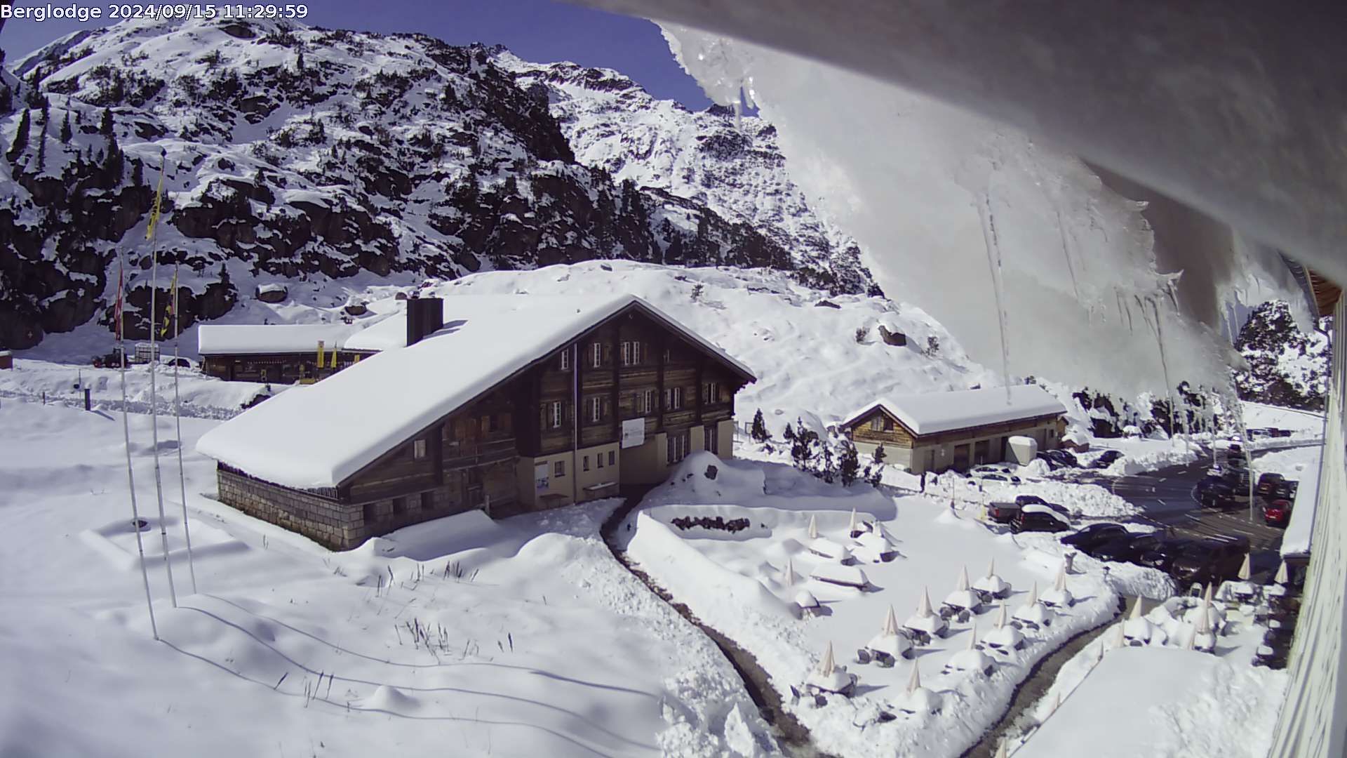 Innertkirchen: Hotel Steingletscher - Blick zur Steinalp Lodge und Giglistock