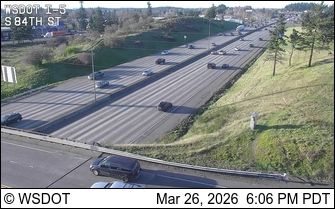 Traffic Cam Lakewood: I-5 at MP 128.9: 84th St