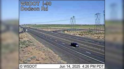 Moses Lake: Traffic and Landscape