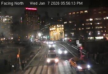 Traffic Cam Manhattan Community Board 6: Union Square - 52 E 14th St - East 14th Street