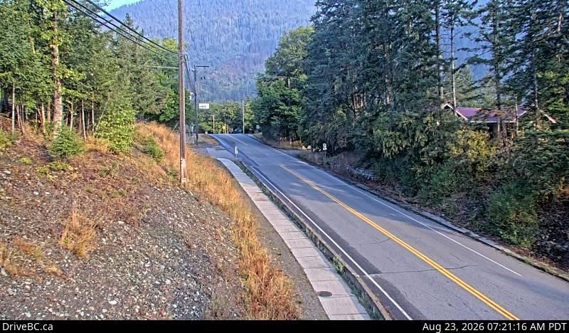 Traffic Cam Kaslo › West: Hwy 31 at Hwy 31A Junction in - looking west