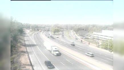 Traffic Cam Greenwich: CAM - I-95 NB Exit 4 - Indian Field Rd