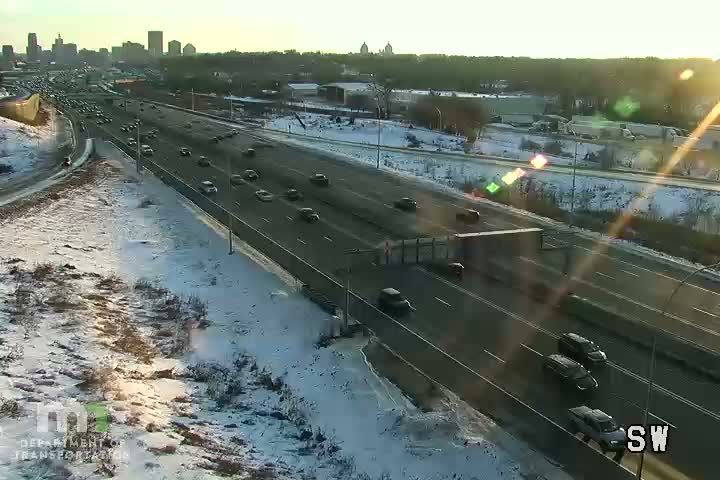 Traffic Cam St. Paul: I-35E NB @ Maryland Ave