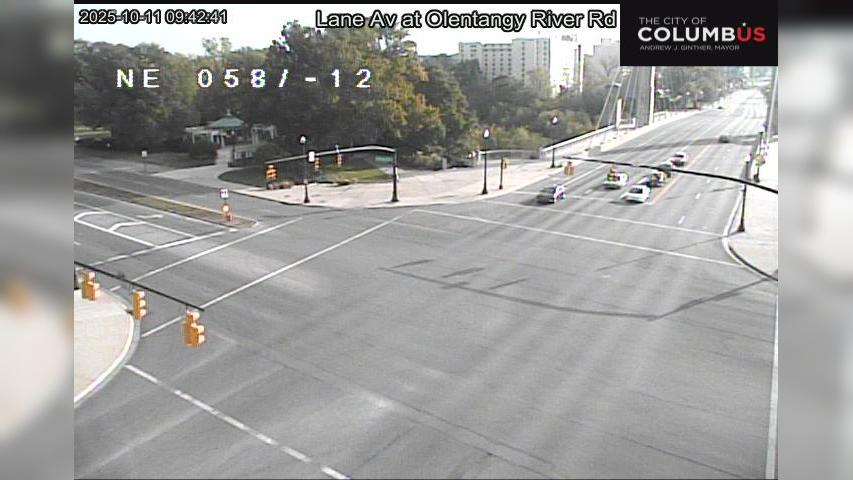 Traffic Cam Columbus: City of - Lane Ave at Olentangy River Rd