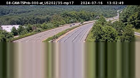 Traffic Cam Yorktown › North: TSP at US202 - 35 (Exit 17B) (Crompond Rd) MM 17.0