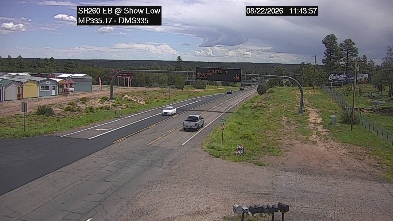 Traffic Cam Linden › East: SR-260 EB 335.17 @Show Low