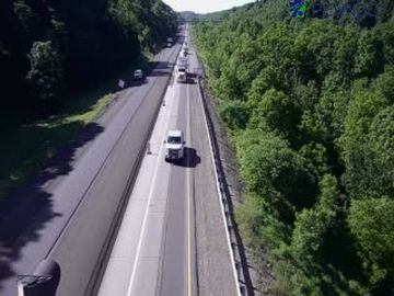 Traffic Cam Kennedy Township: I-79 @ MM 62.8 (S-BEND_NB ENTRANCE)