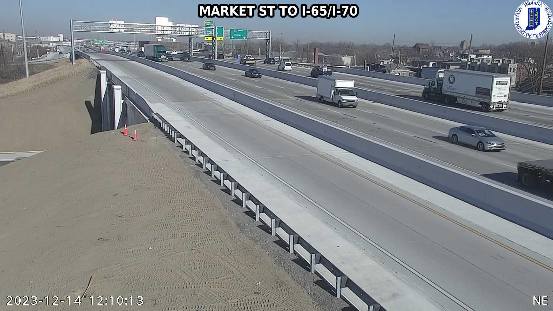 Traffic Cam Holy Cross: I-65: MARKET ST TO I-65/I-70