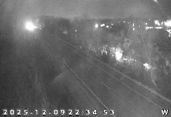 Traffic Cam Floyds Knobs: I-64: 1-064-120-4-3 E OF US 150