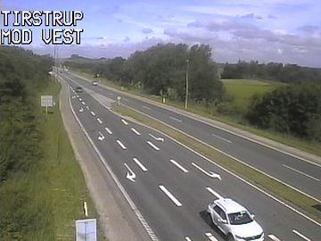 Traffic Cam Folle Strand: Tirstrup, Ebeltoftvej, Blickrichtung West