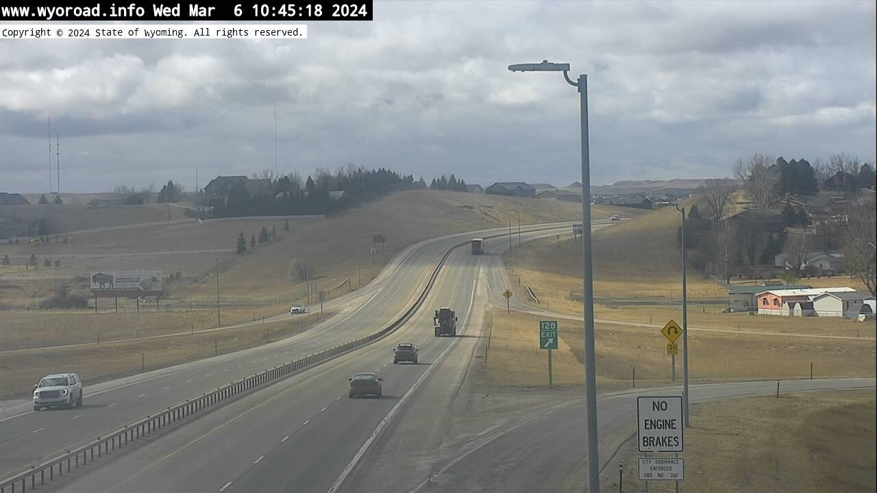 Traffic Cam Gillette: I-90 - WY (MM 128.1)