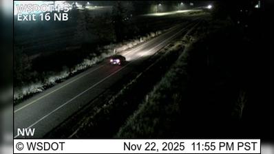 Traffic Cam La Center › North: I-5 at MP 16.8: Exit 16 NB