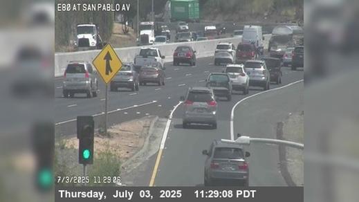 Traffic Cam Richmond › East: TVH14 -- I-80 : San Pablo Avenue