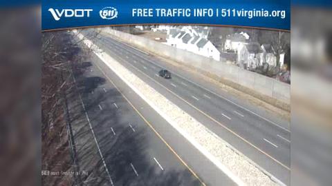 Traffic Cam Windsor Great Park: I-64 - MM 252.59 - EB - 1.2 Mi past Industrial Park Dr